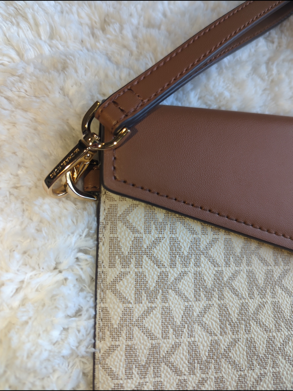 Michael Kors Leather Brown Cream And Beige Monogram Large Wristlet Clutch - Picture 3 of 7